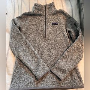 Patagonia quarter zip pull over fleece